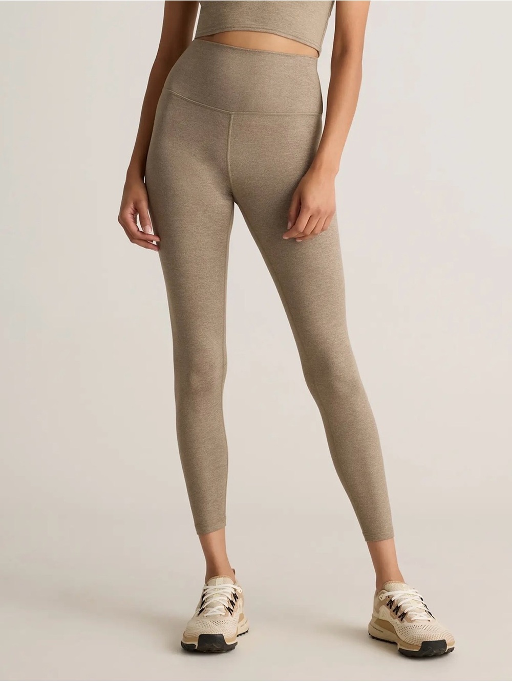 Quince Ultra-Soft High-Rise Leggings Women’s M Heather Oatmeal 25” Short